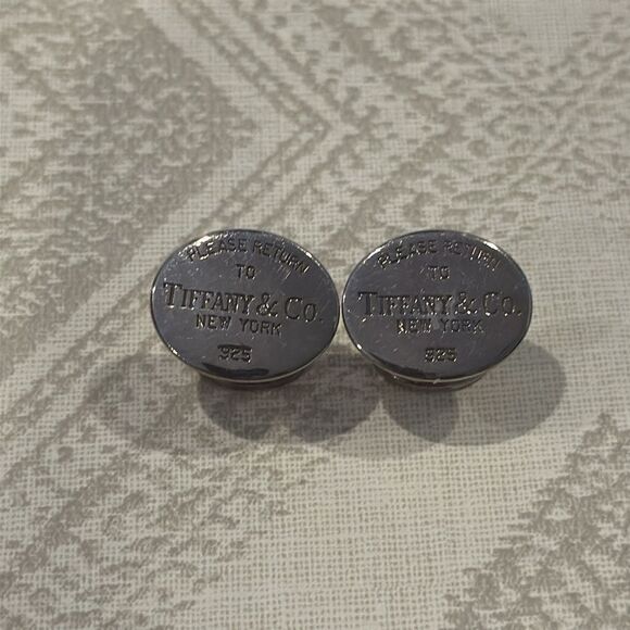 Tiffany & Co ‘Return to Sender’ Sterling Silver Oval Men’s Cufflinks - Picture 2 of 5